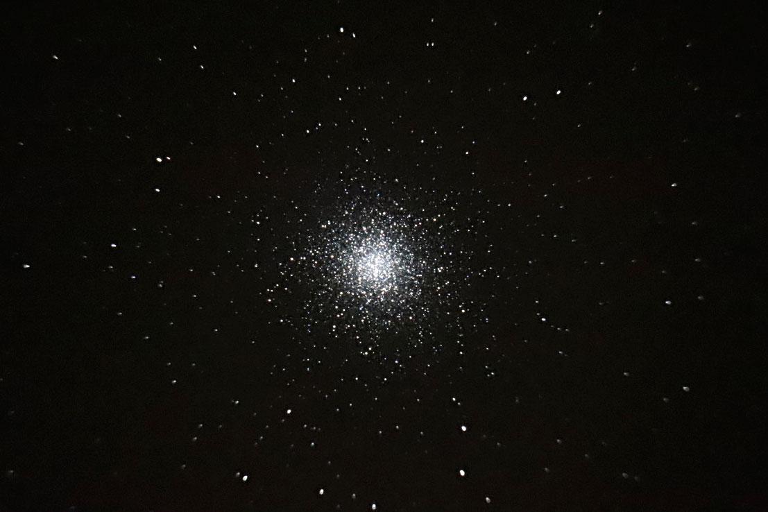 L'amas globulaire M13 photgraphié par Yves Bouzeau